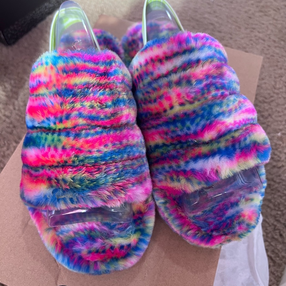 UGG slide